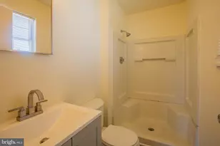 6721 Central Hills Terrace, Landover, MD 20785 - Photo 22