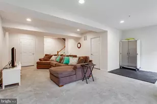 915 Hall Station Dr, Bowie, MD 20721 - Photo 32