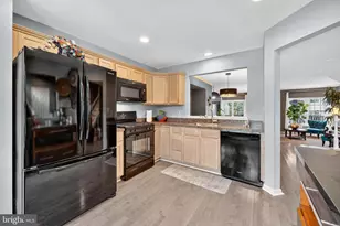 1705 Barrington Ct, Bowie, MD 20721 - Photo 6