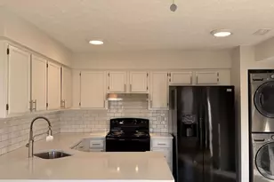 2401 W Rosecroft Village Cir, Oxon Hill, MD 20745 - Photo 10