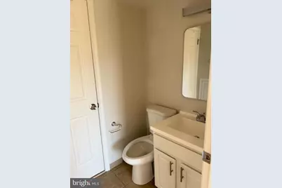 2401 W Rosecroft Village Circle, Oxon Hill, MD 20745 - Photo 8