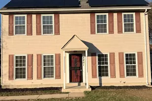 2401 W Rosecroft Village Cir, Oxon Hill, MD 20745 - Photo 2