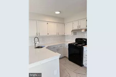 2401 W Rosecroft Village Circle, Oxon Hill, MD 20745 - Photo 12