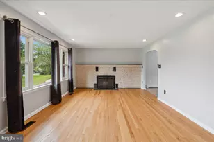 8206 Dangerfield Pl, Clinton, MD 20735 - Photo 4