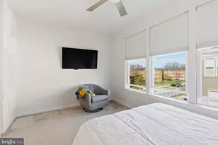 2519 Crimson Fox Dr, Hyattsville, MD 20782 - Photo 16