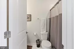 2519 Crimson Fox Dr, Hyattsville, MD 20782 - Photo 14