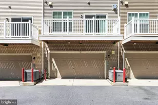 7204 Barrberry Ln, Beltsville, MD 20705 - Photo 2