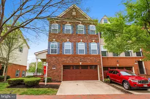 2221 Congresbury Pl, Upper Marlboro, MD 20774 - Photo 2