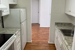 6998 Hanover Pkwy, Greenbelt, MD 20770 - Photo 10