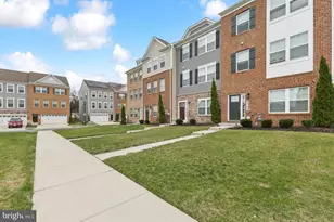 2707 Princess Victoria Way, Bowie, MD 20721 - Photo 2