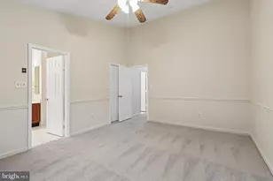 7809 Vanity Fair Dr, Greenbelt, MD 20770 - Photo 18