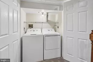 7809 Vanity Fair Dr, Greenbelt, MD 20770 - Photo 14