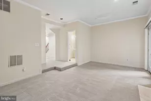 7809 Vanity Fair Dr, Greenbelt, MD 20770 - Photo 24