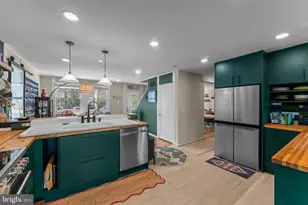 4702 Longfellow St, Riverdale, MD 20737 - Photo 16