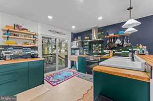 4702 Longfellow St, Riverdale, MD 20737 - Photo 10