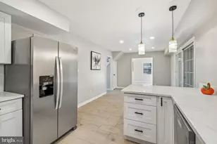 12200 Fleming Ln, Bowie, MD 20715 - Photo 32