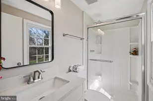 12200 Fleming Ln, Bowie, MD 20715 - Photo 38