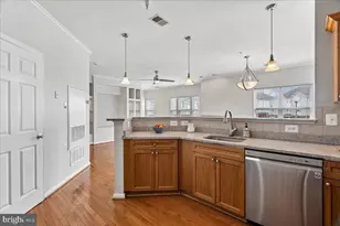 3102 Irma Ct, Suitland, MD 20746 - Photo 6