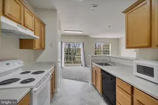 14407 Hampshire Hall Ct, Upper Marlboro, MD 20772 - Photo 6