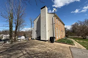 803 Bluffwood Ct, Fort Washington, MD 20744 - Photo 2