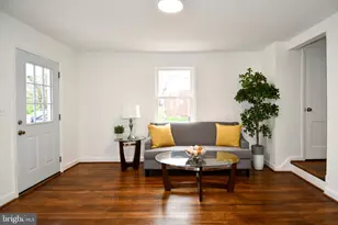 9723 Narragansett Pkwy, College Park, MD 20740 - Photo 6