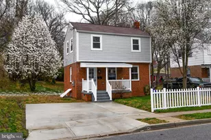 9723 Narragansett Pkwy, College Park, MD 20740 - Photo 1