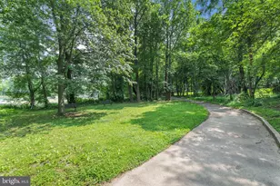 8961 Town Center Cir, Upper Marlboro, MD 20774 - Photo 24