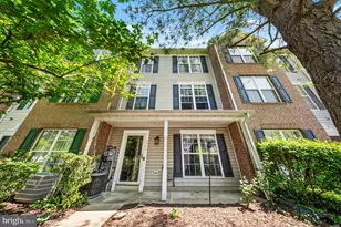 3705 Elmcrest Ln, Bowie, MD 20716 - Photo 2