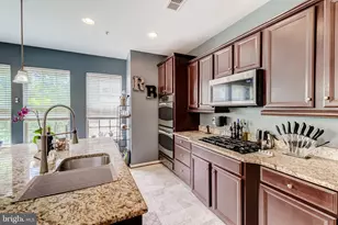 510 Overlook Park Dr, Oxon Hill, MD 20745 - Photo 32