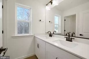 2003 Aram, Accokeek, MD 20607 - Photo 2