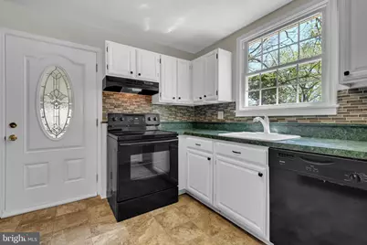 7802 Elroy Place, Oxon Hill, MD 20745 - Photo 18