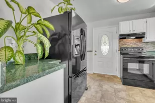 7802 Elroy Pl, Oxon Hill, MD 20745 - Photo 22