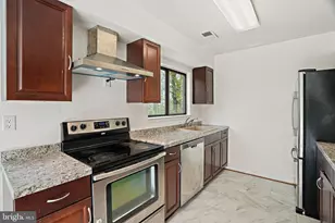 7100 Ora Glen Ct, Greenbelt, MD 20770 - Photo 4