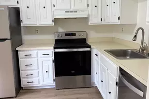 8915 Grandhaven Ave, Upper Marlboro, MD 20772 - Photo 2