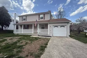 7604 Fox Hunt Ct, Clinton, MD 20735 - Photo 2