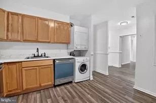 11376 Laurelwalk Dr, Laurel, MD 20708 - Photo 4