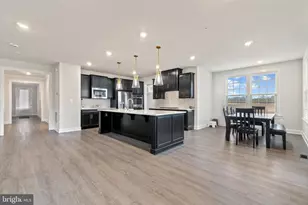 6547 Clubhouse Dr, Laurel, MD 20708 - Photo 4