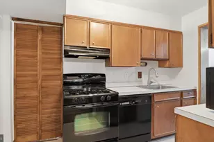 6719 Knollbrook Dr, Hyattsville, MD 20783 - Photo 10