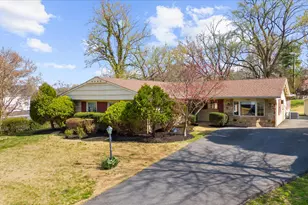 12802 Kemper Ln, Bowie, MD 20715 - Photo 2