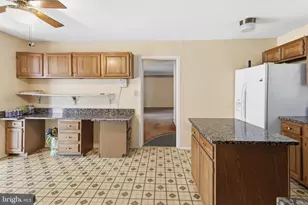 12607 Kembridge Dr, Bowie, MD 20715 - Photo 10