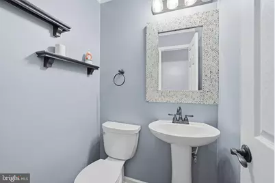 817 Falcon Drive, Upper Marlboro, MD 20774 - Photo 16