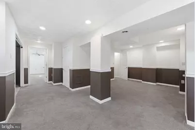 817 Falcon Drive, Upper Marlboro, MD 20774 - Photo 32