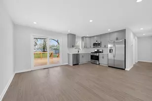 8608 Girard St, Hyattsville, MD 20785 - Photo 6