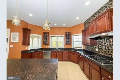 6609 Chatham Park Drive, Brandywine, MD 20613 - Photo 6