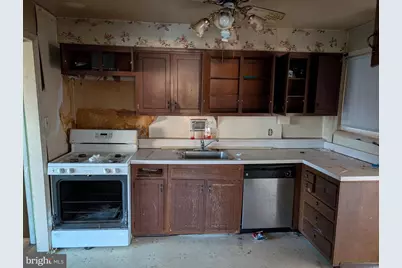 7003 Nottingham Court, Upper Marlboro, MD 20772 - Photo 2