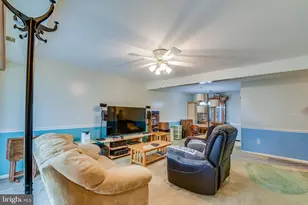 8116 Lakecrest Dr, Greenbelt, MD 20770 - Photo 12