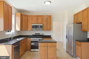 8102 Ash Ave, College Park, MD 20740 - Photo 12