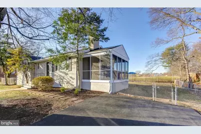 5806 Burgess Road, District Heights, MD 20747 - Photo 4