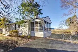 5806 Burgess Rd, District Heights, MD 20747 - Photo 4