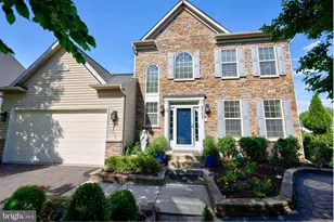 2703 Brownlee Ct, Lanham, MD 20706 - Photo 2